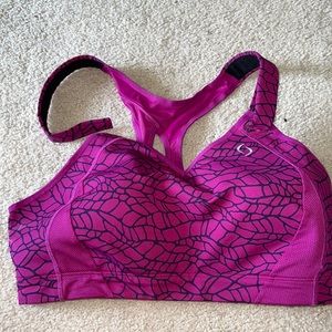 moving comfort sports bra size 38DD